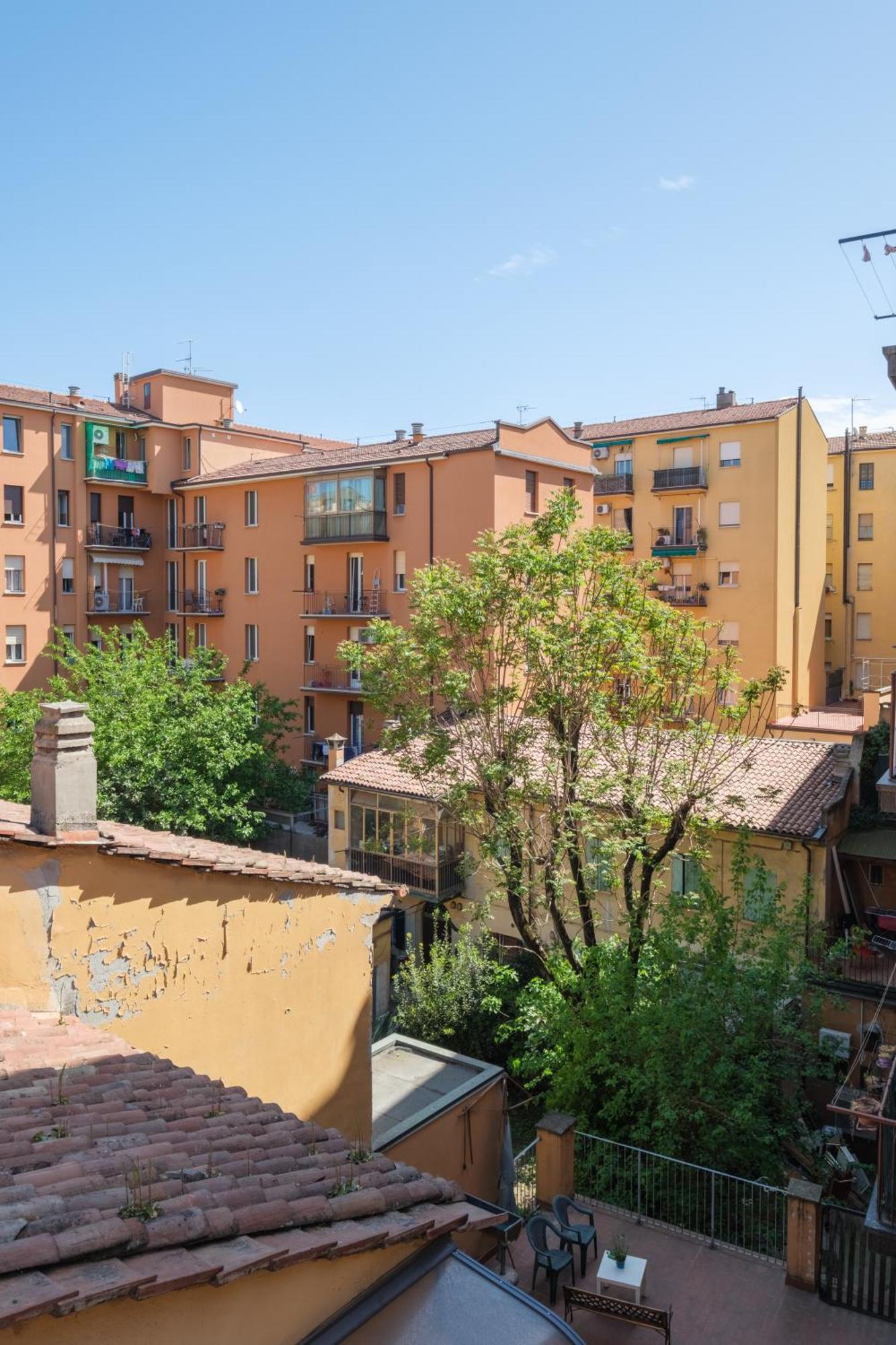 Ostello Umile Bologna Bagian luar foto
